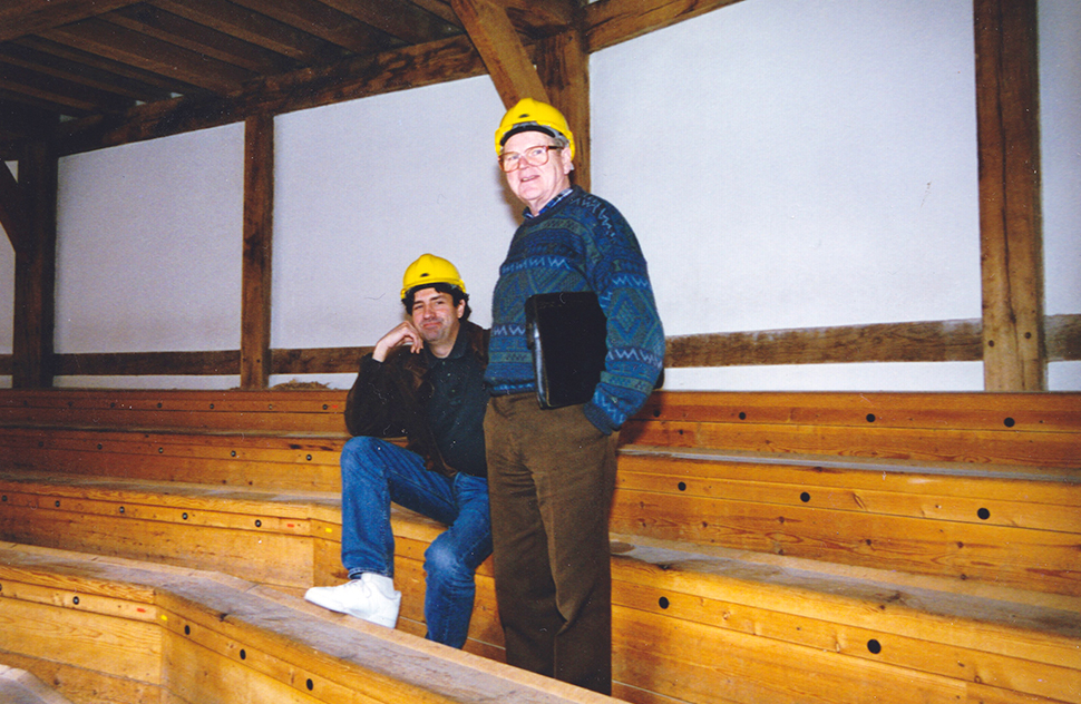 Visita al New Globe Theatre London. J. E Varey y Juan Sanz