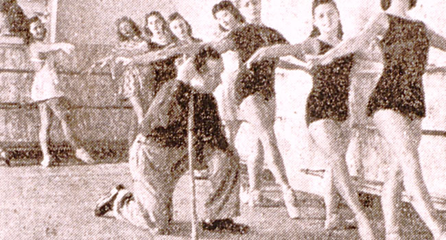 Clase de Sacha Goudine. “Una visita al Instituto de baile
                              Pauleta Pamiés”, <em>Barcelona Teatral</em>. <em>Semanario de espectáculos</em>, nº. 35, 16 de octubre
                              de 1941. Archivo Ana I. Elvira